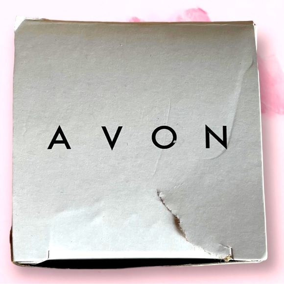 2010 Avon Rhinestone Heart Necklace “Gold-tone” - Picture 4 of 8